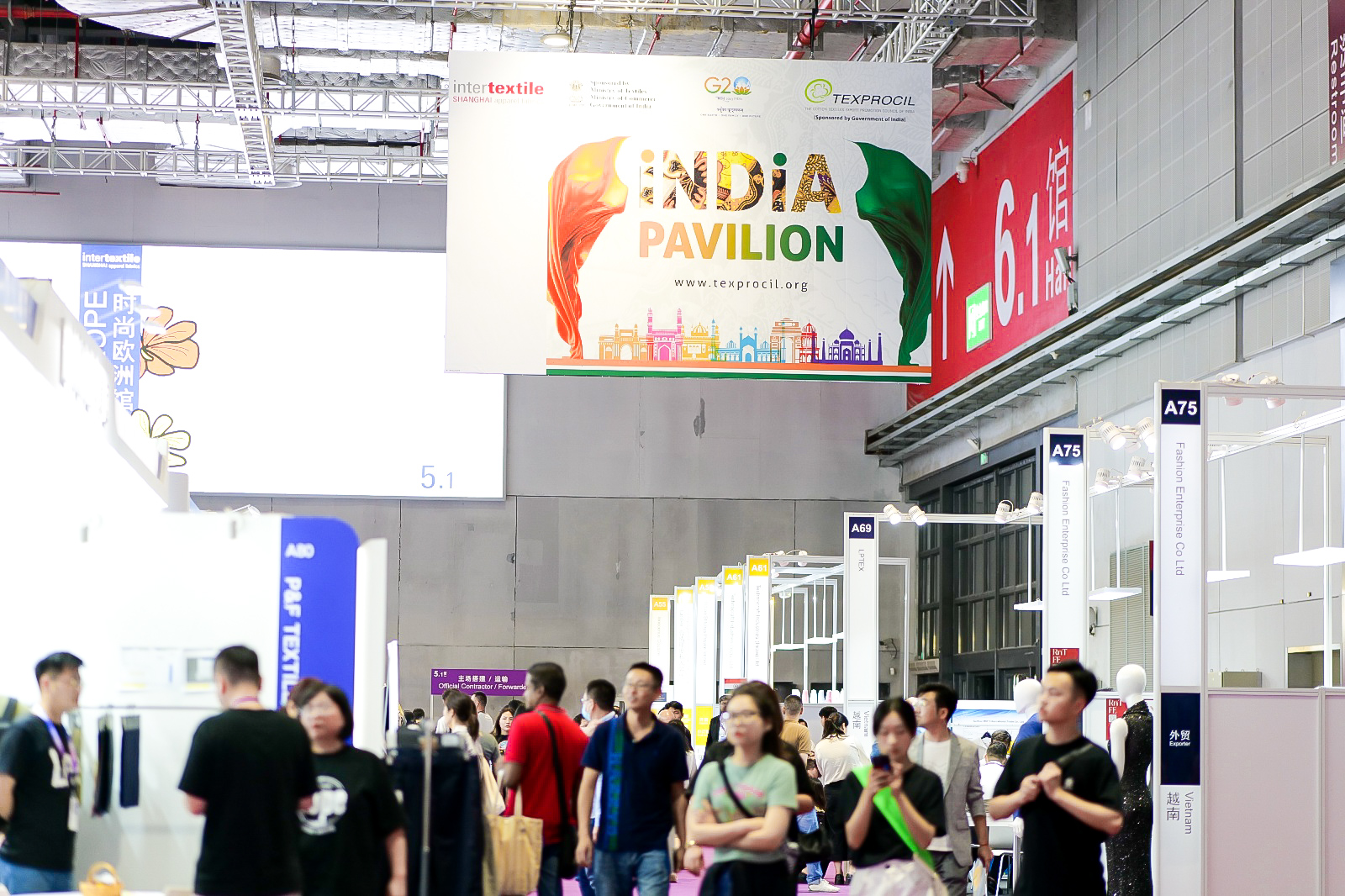 The LYCRA Company showcased latest Innovations at Intertextile Shanghai –  TextileFuture